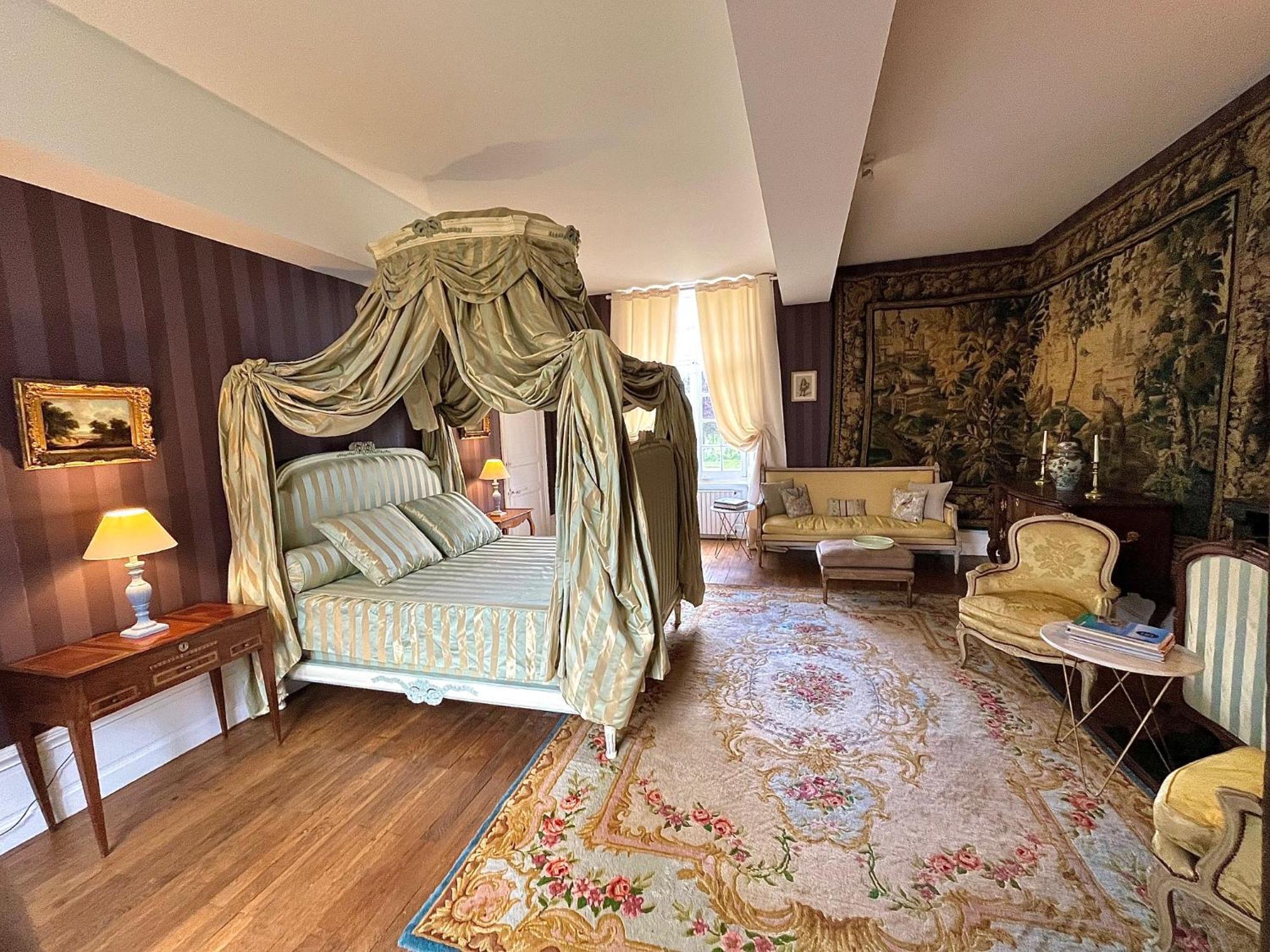 Chateau De Cadouzan Saint-Dolay Εξωτερικό φωτογραφία